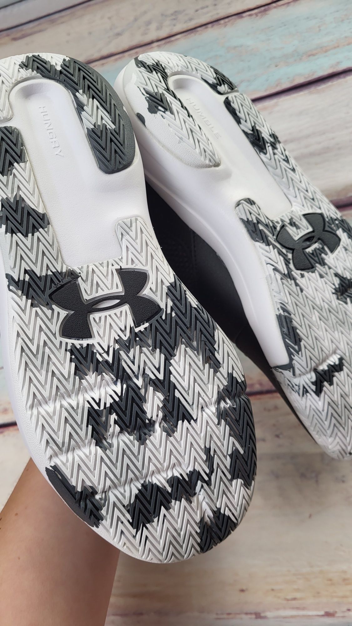 Under Armour czarne wyższe buty adidasy 38