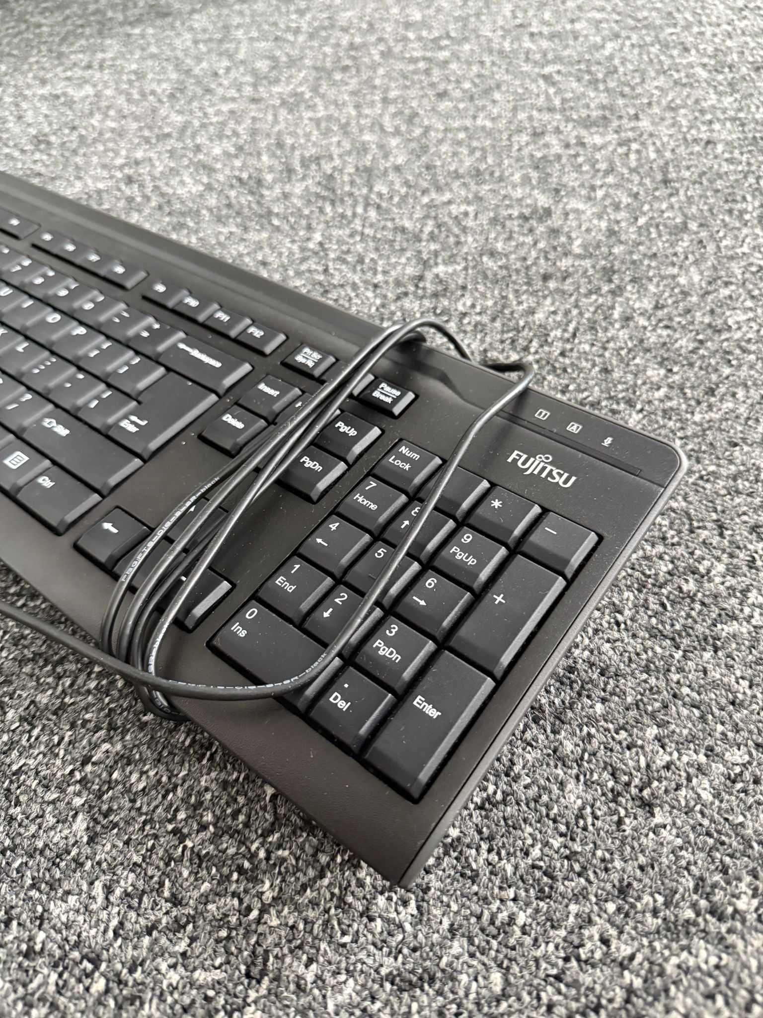 Klawiatura przewodowa Fujitsu USB – idealny stan