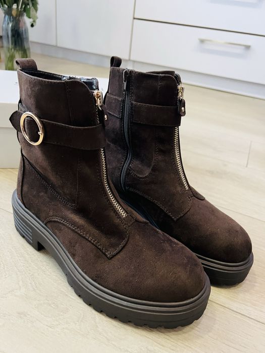 Черевики, нові, шоколадні