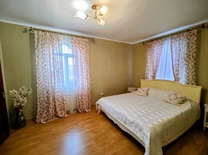 Без комісії, будинок 250м², 15 соток, 6 кімнат, басейн, теплиця, сад