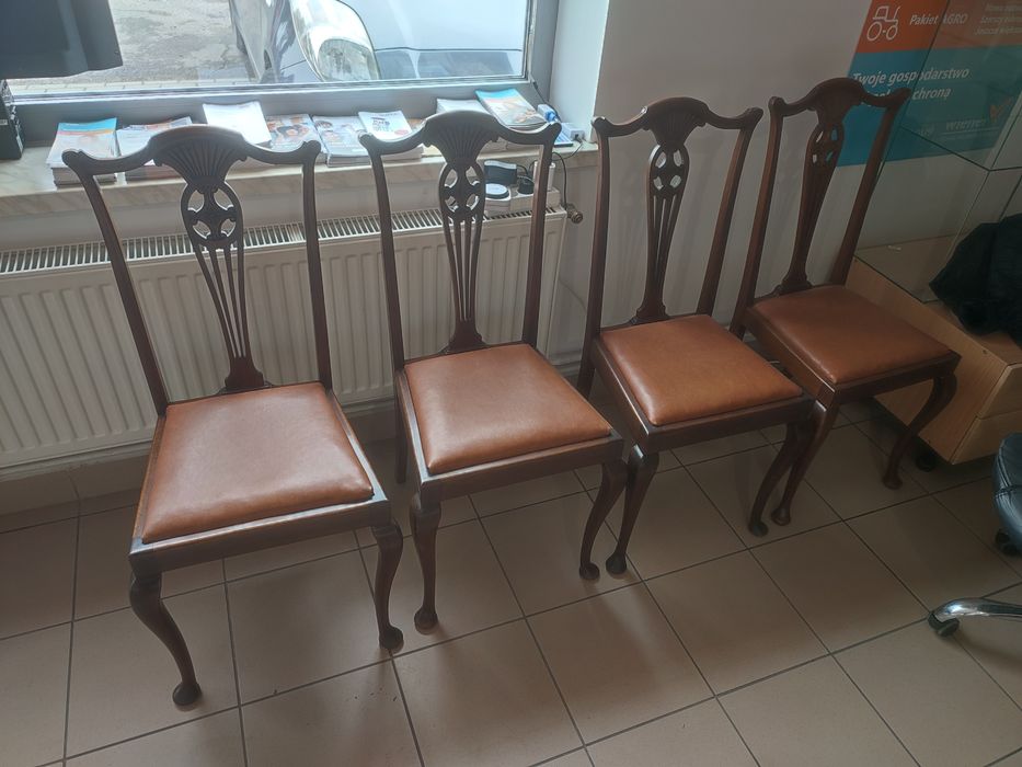 Stylowe krzesła po renowacji 4 sztuki