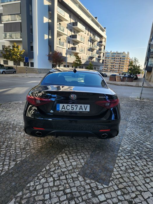 Alfa Romeo Giulia Q4 motor 2.2 210cv ano 2020 apenas 80.000 km naciona