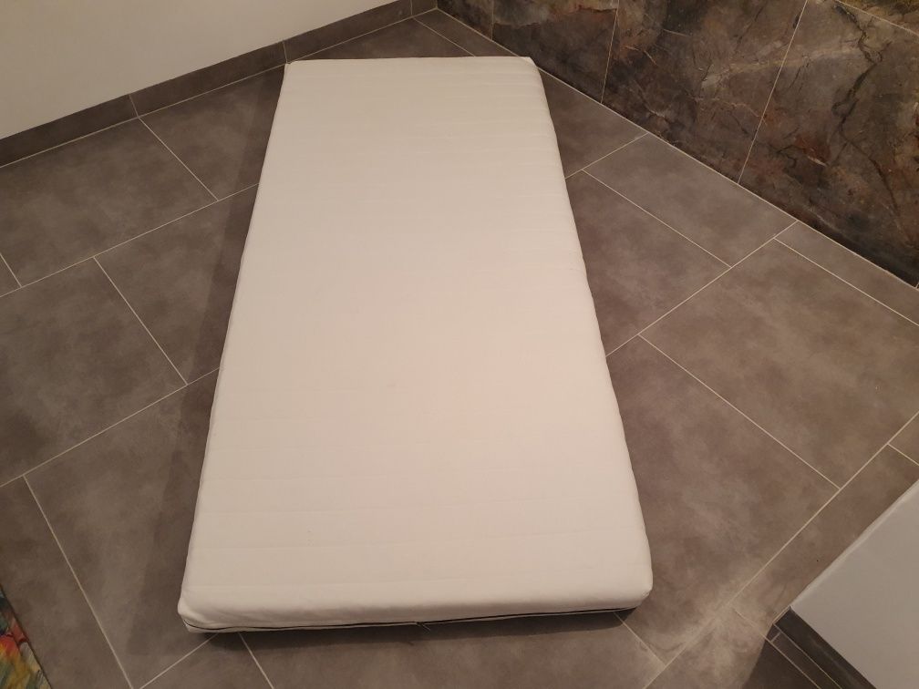 Materac 90x200 + pokrowiec