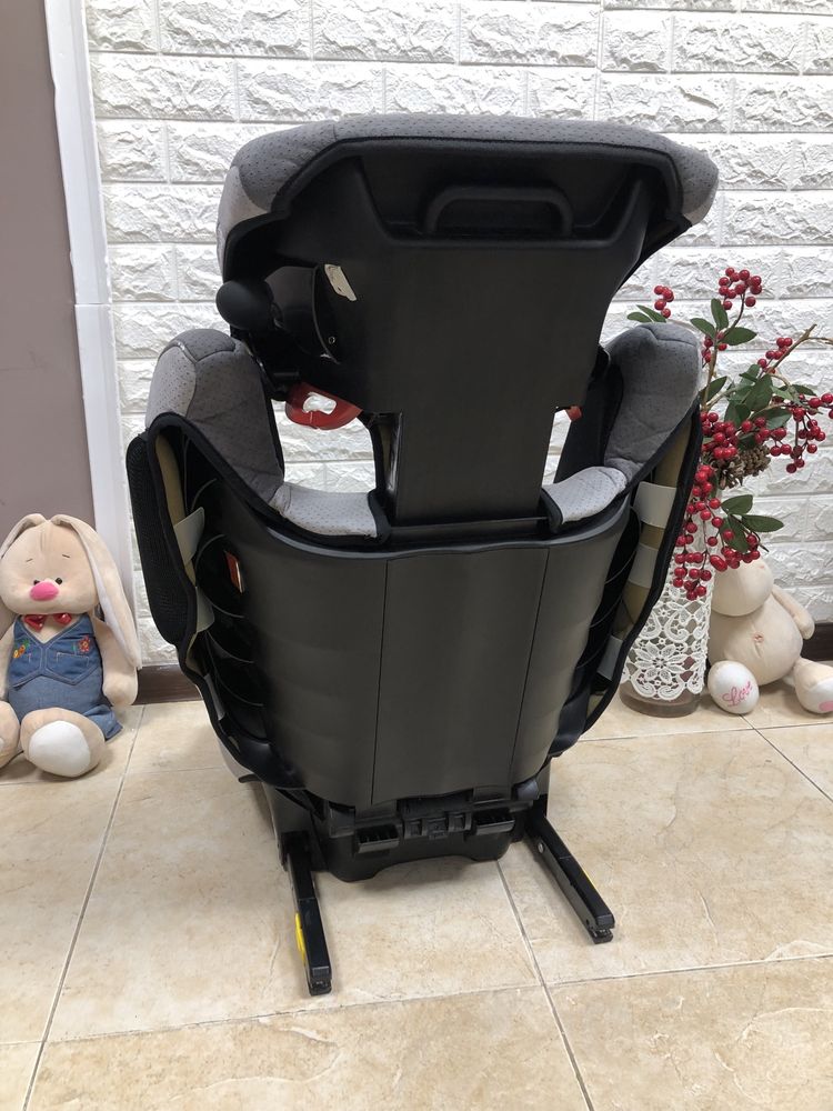Автокрісло RECARO Monza Nova Seatfix Група 2/3 (15-36кг)