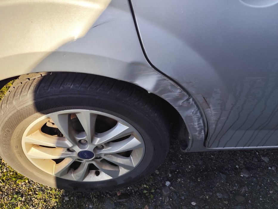 Ford Mondeo 2010 r. uszkodzony