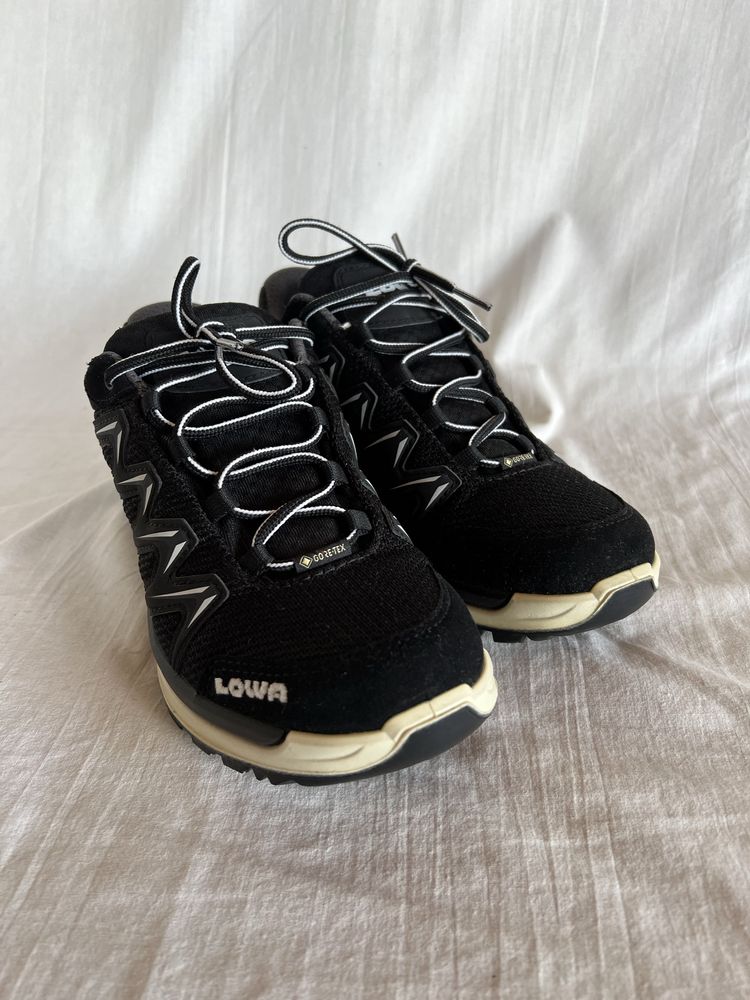 Жіночі кросівки Lowa Innox Pro GTX Lo чорний