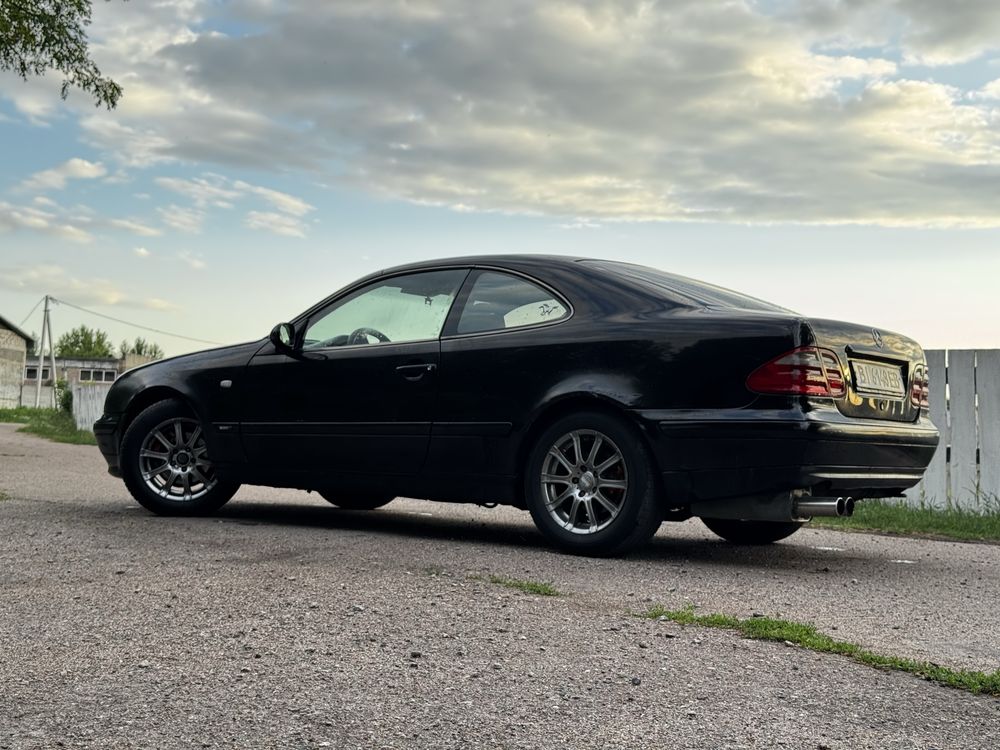 Продаж/обмін Mercedes-Benz CLK-200 у гарному стані