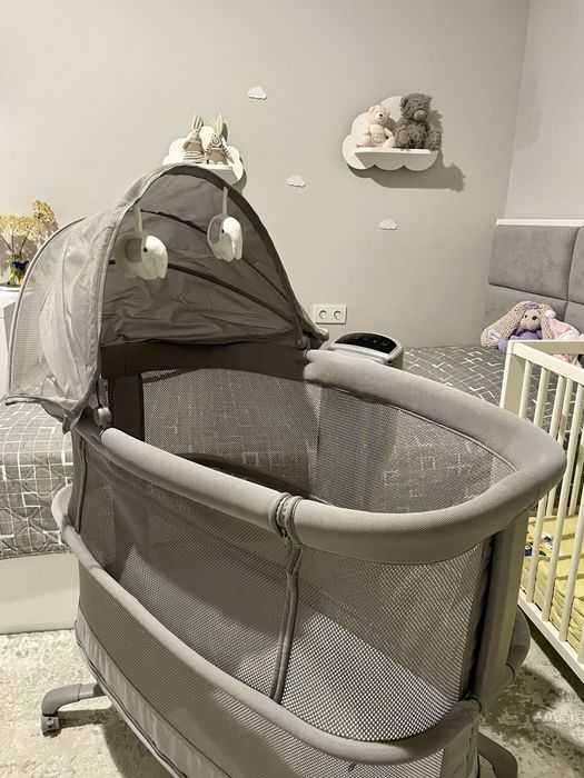 Приставне ліжко + заколисуючий центр +манеж