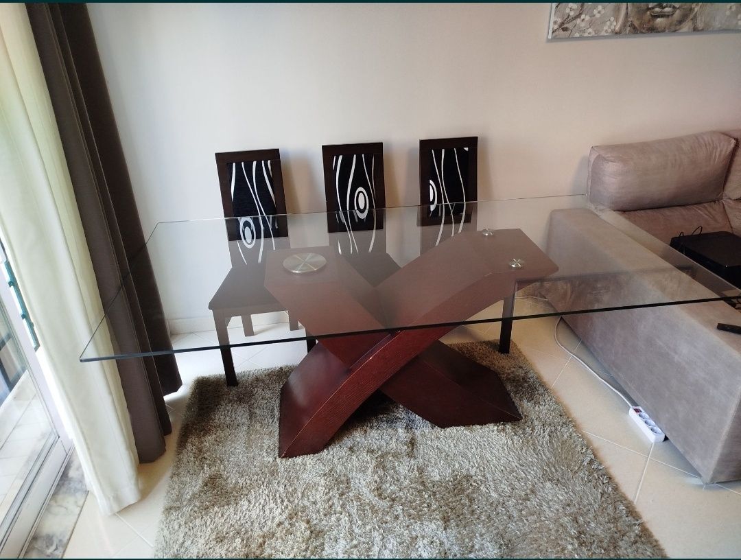 Mesa de Sala em Vidro com 6 cadeiras