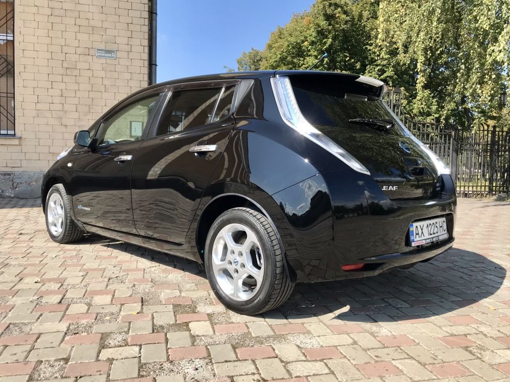 Продам Nissan Leaf SV 24 kw с Webasto