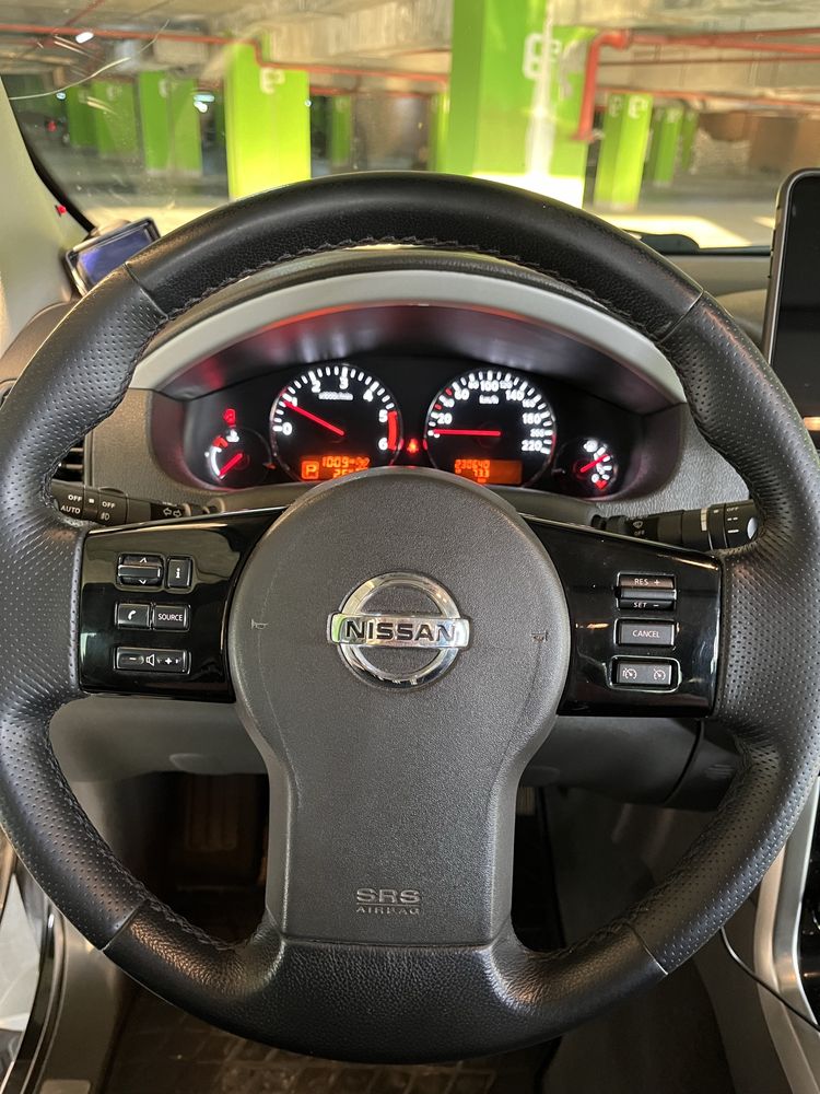 Nissan Pathfinder 2011