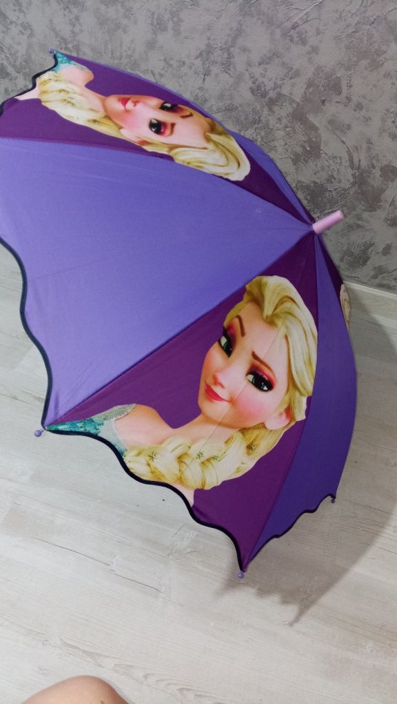 Продам парасольку з Ельзою