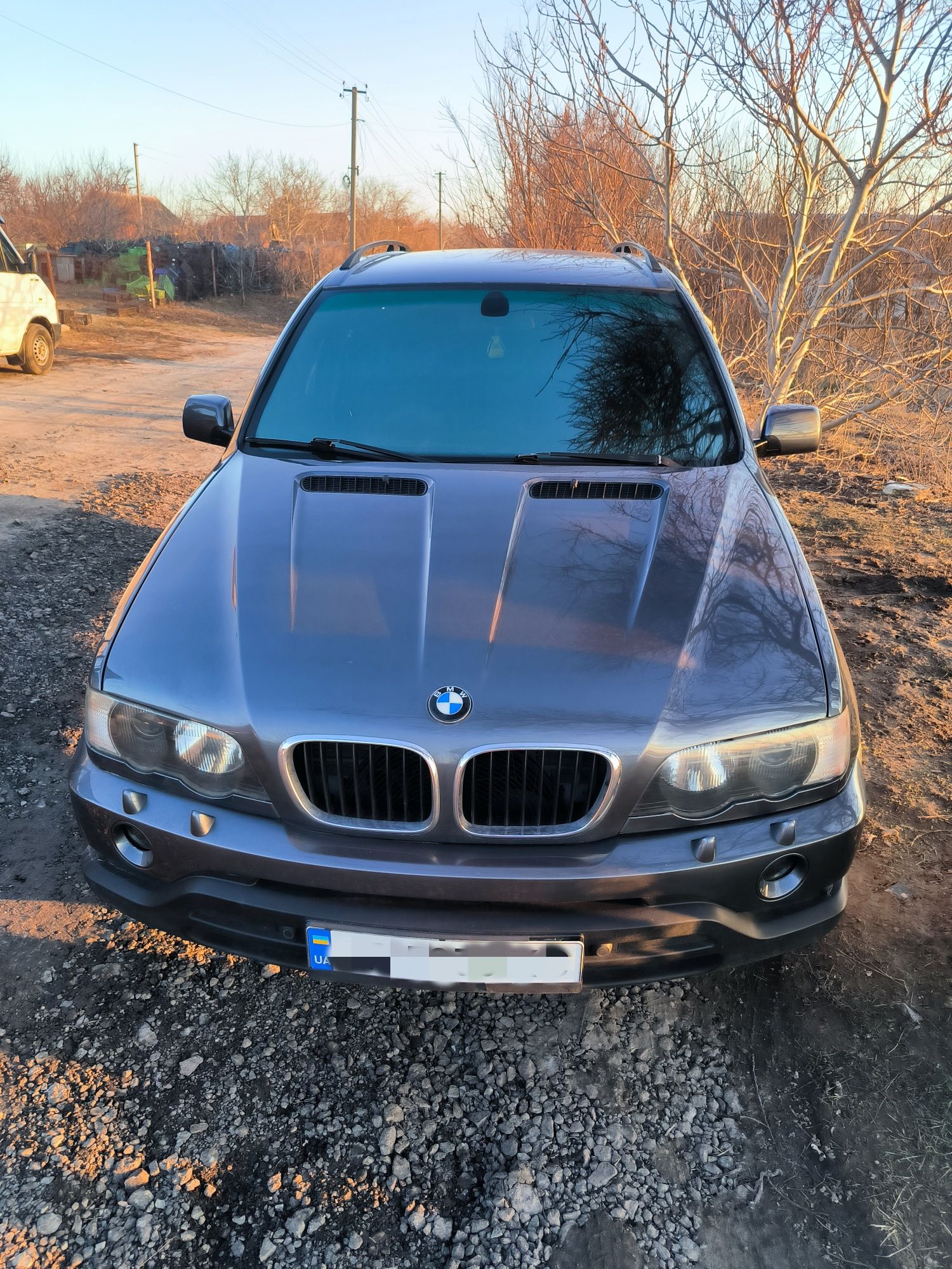 Продам BMW X5 e53