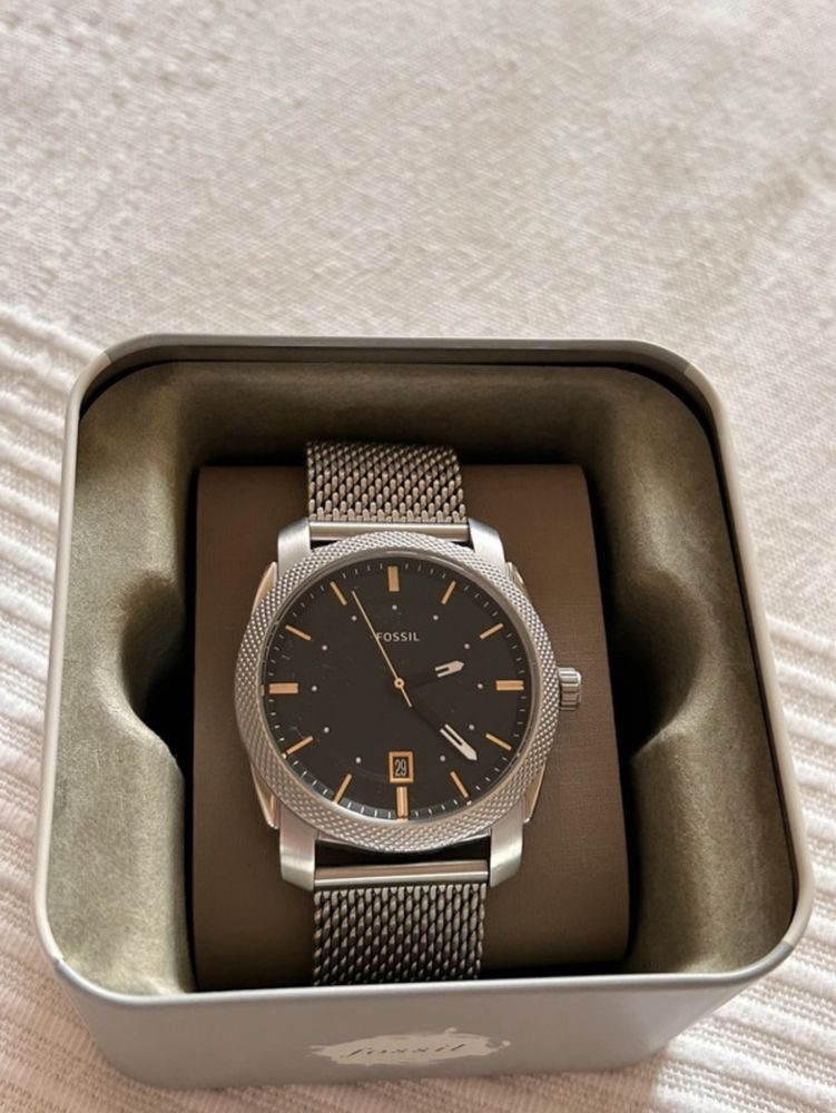 zegarek Fossil z pudełkiem