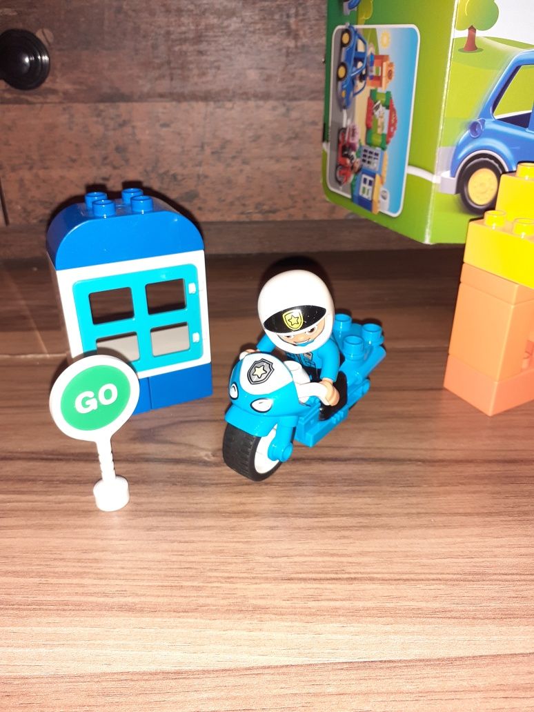 Lego Duplo posterunek policji złodziej 10532 policjant na motorze10900