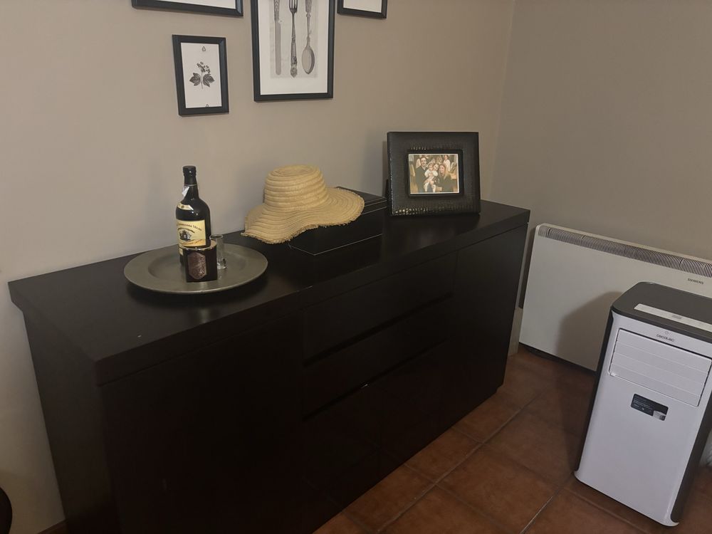 Sala jantar aparador+ mesa+ 4 cadeiras