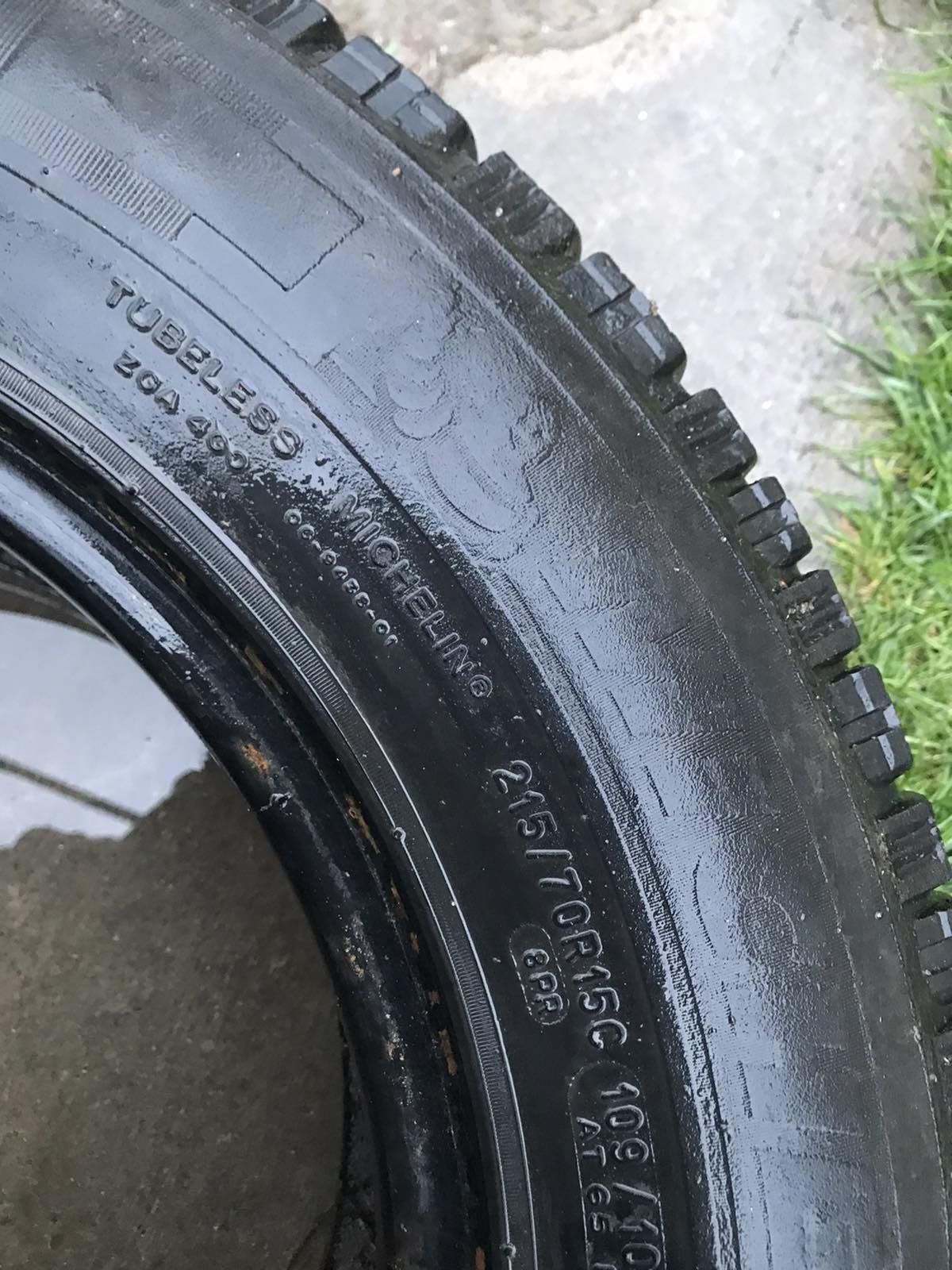 Продаю покрышка 215/70R15