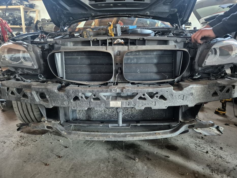 Телевизор BMW F10 F11 установочна панель БМВ Ф10 Ф11  520 530 535