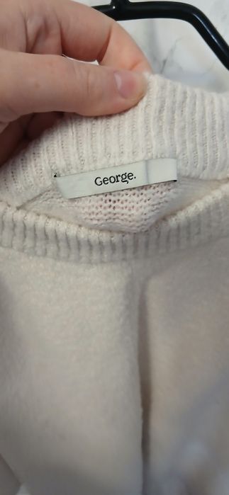 Светер жіночий George