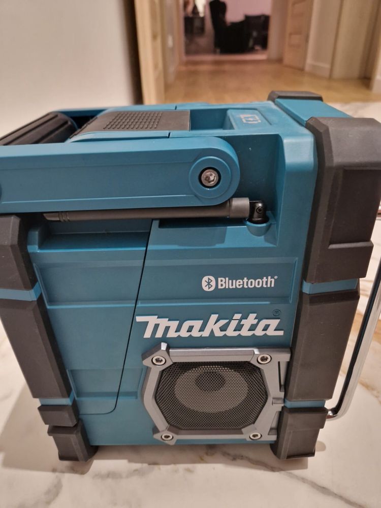Radio Makita DMR301