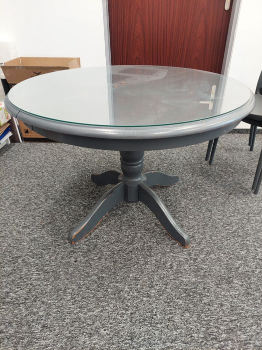 Stół drewniany okrągły rozkladany