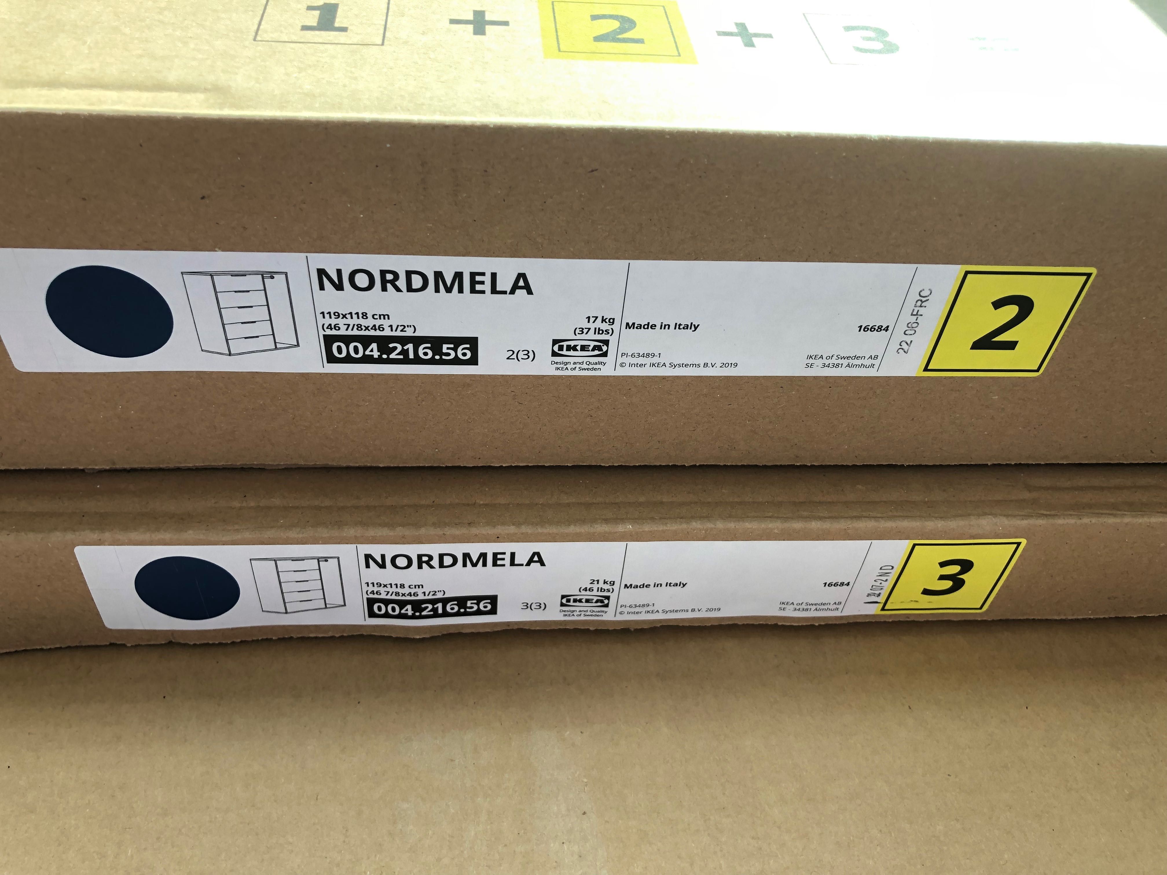 Komoda Ikea NORDMELA z drążkiem na ubrania 119 x 44 x 118cm niebieska