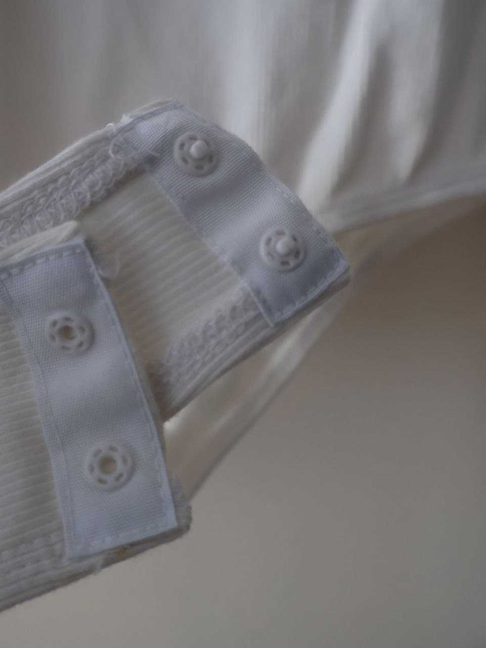 Białe body Mango