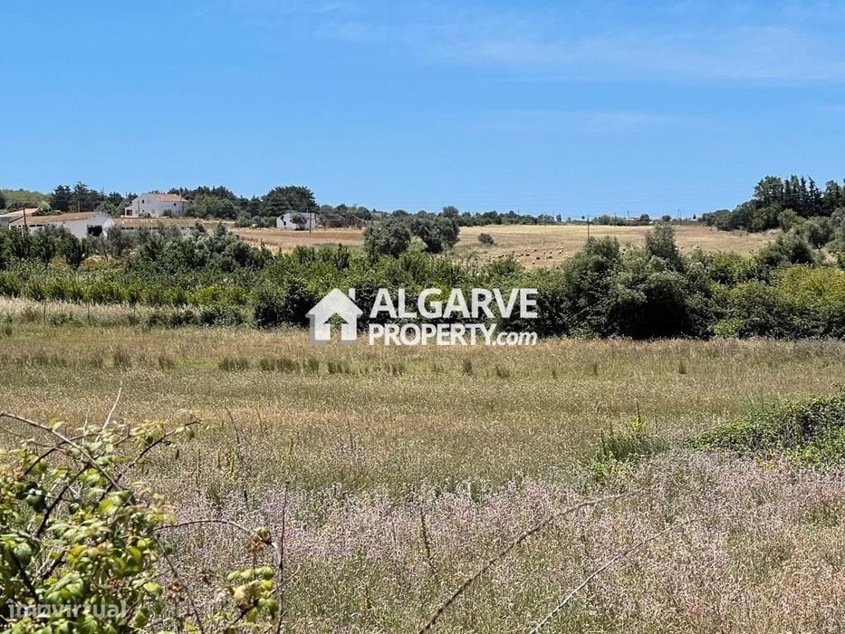 Fantástico Terreno Perto do Palmares Ocean Living & Golf Resort, Algar