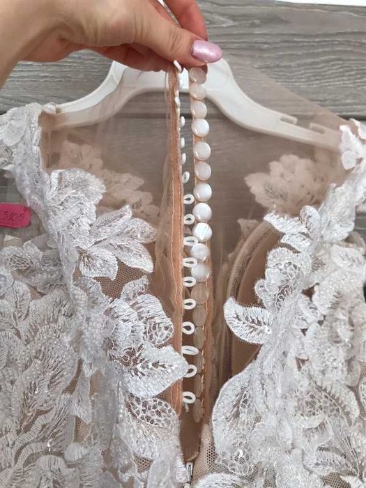 Suknia ślubna tiulowa brokatowa biała koronkowa