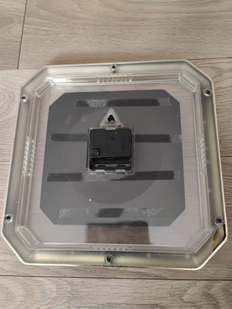 Zegar ścienny Quartz Pentacon