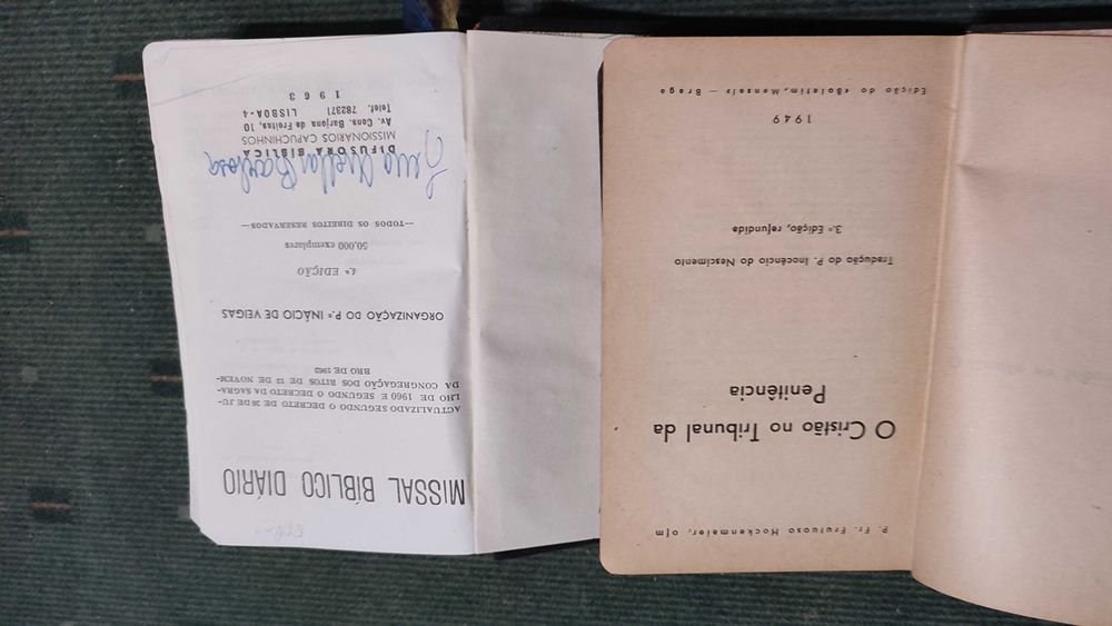 Lote 13 Livros religiosos antigos