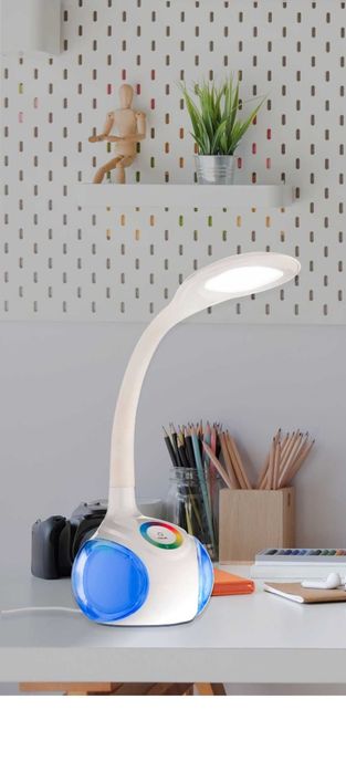Lampka biurkowa LED firmy eglo