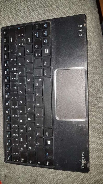 Capa e teclado targus