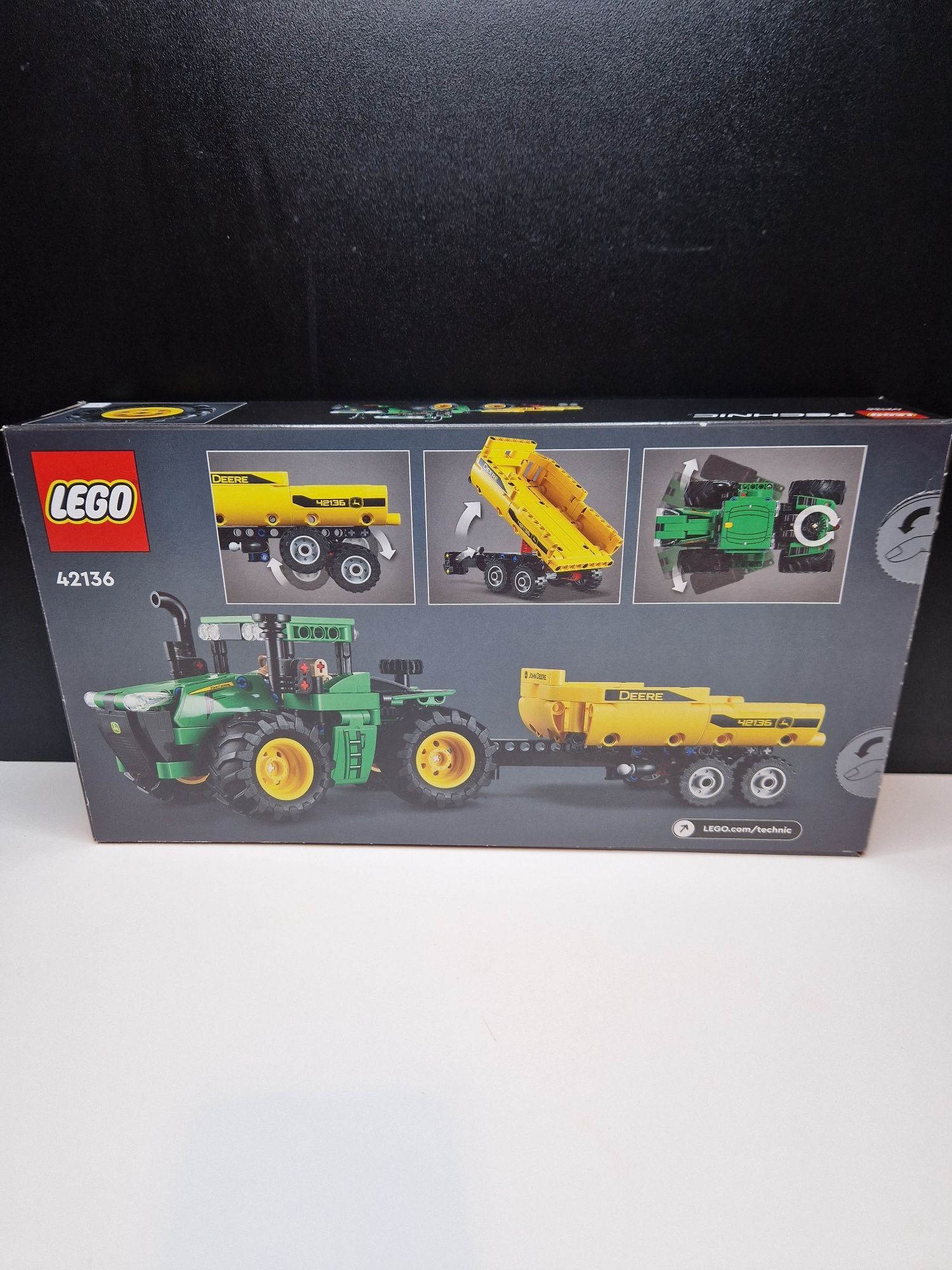 LEGO Technic Traktor John Deere 9620R 4WD 42136