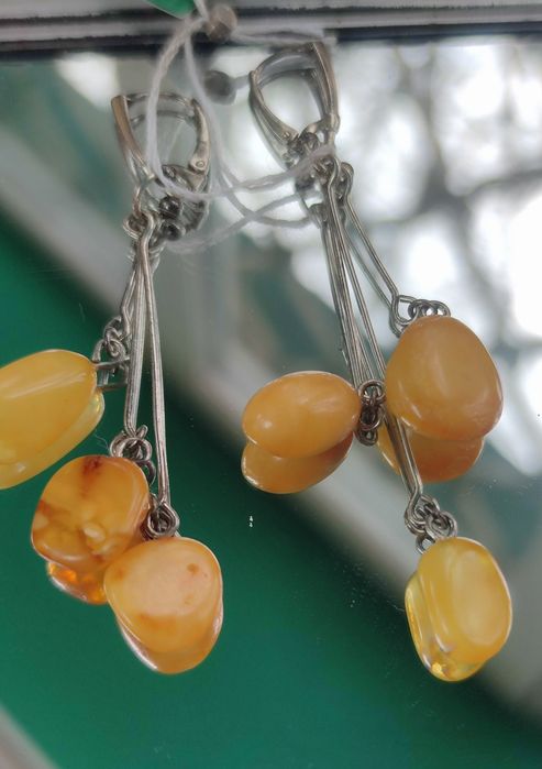 Продаються срібні сережки з бурштином,  подарунок на день закоханих