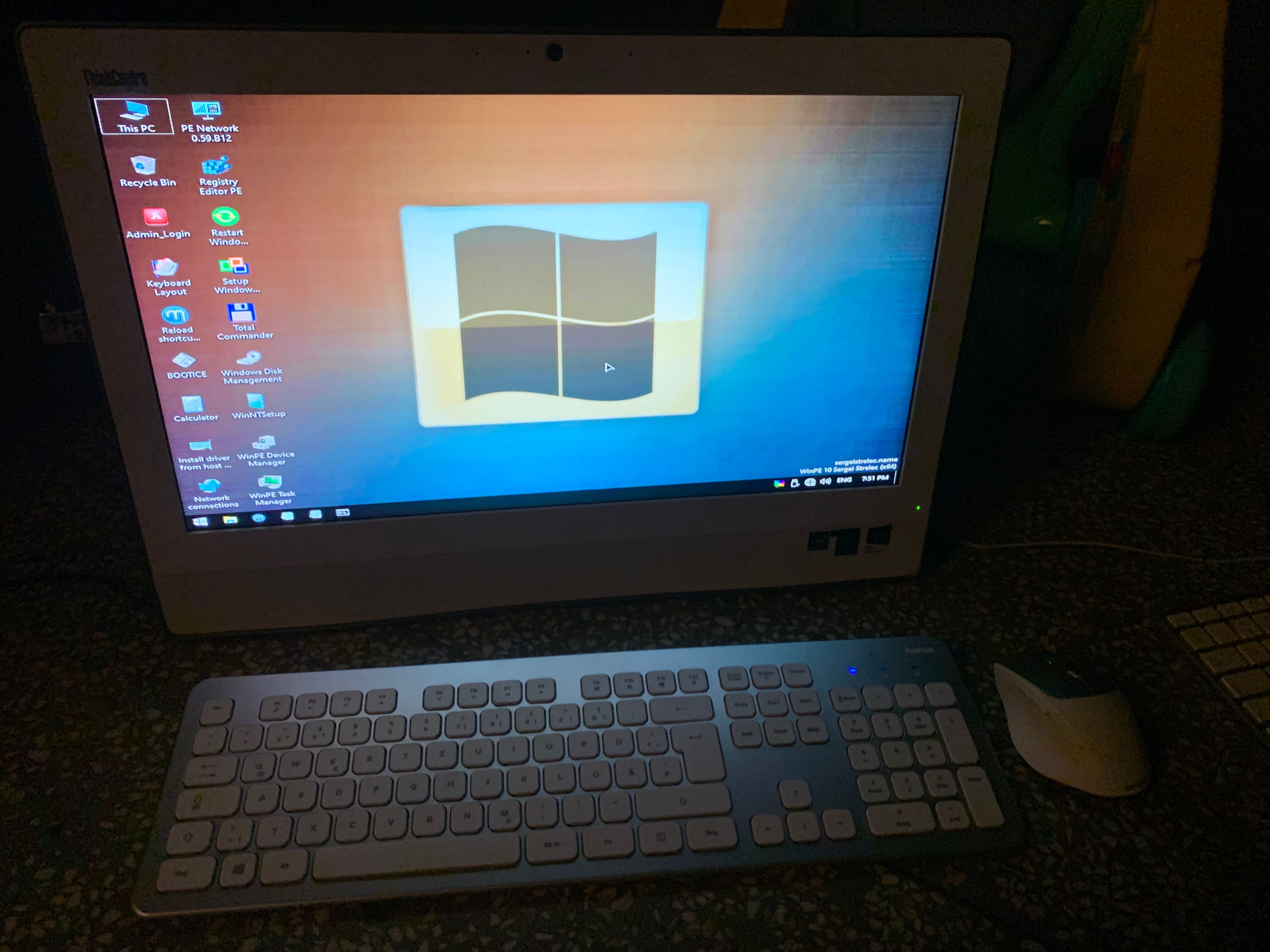 AiO Lenovo ThinkCentre E63z i3 4GB SSD 120GB Win 10