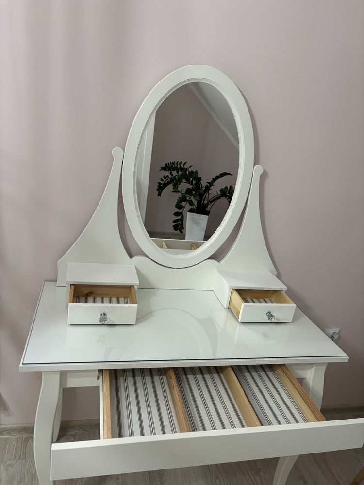 toaletka biała IKEA