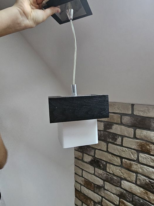 Żyrandol/ lampa wisząca l z mlecznym kloszem