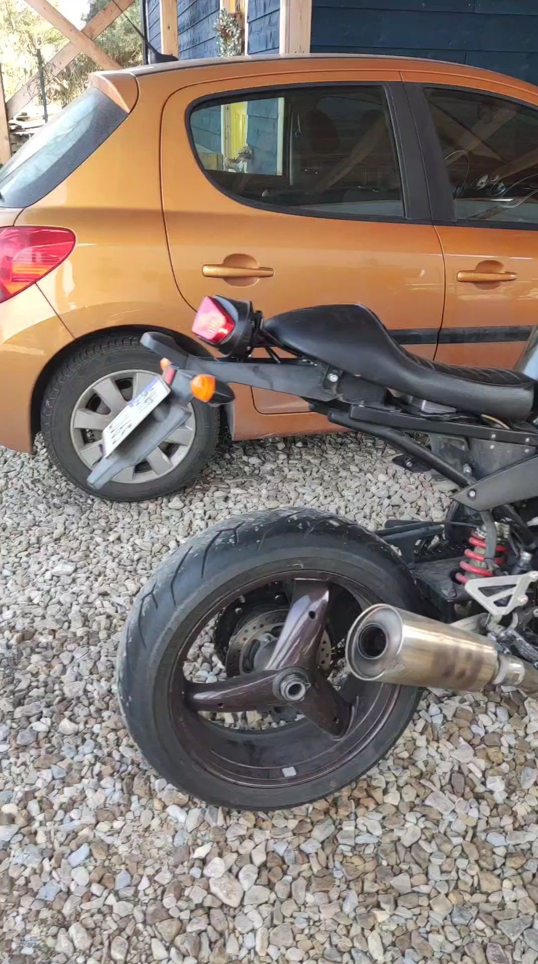 Triumph Daytona 995i Centennial Edition