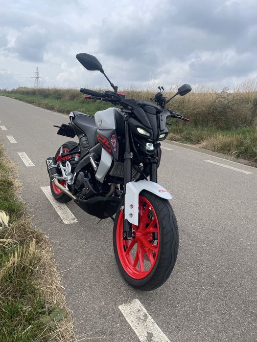 Motocykl Yamaha mt125