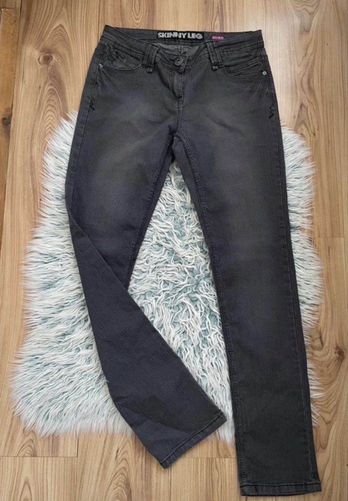 Nowe Spodnie damskie szare jeansy denim