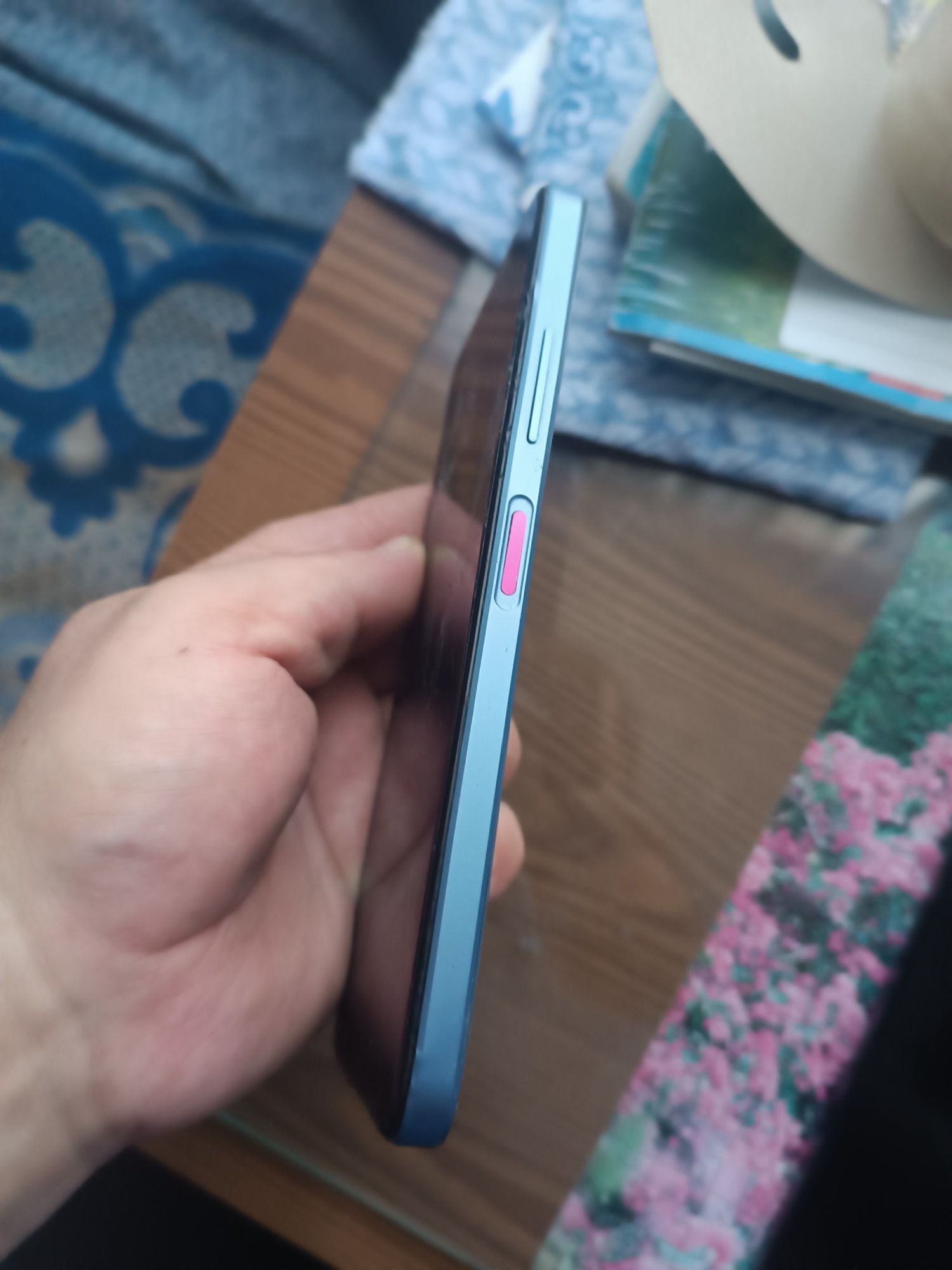 t mobile revvl 6  4/128 під заміну екрана