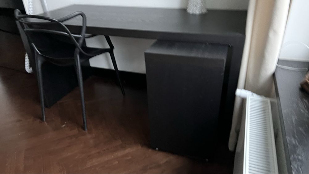 Biurko z wysuwanym panelem Ikea Malm