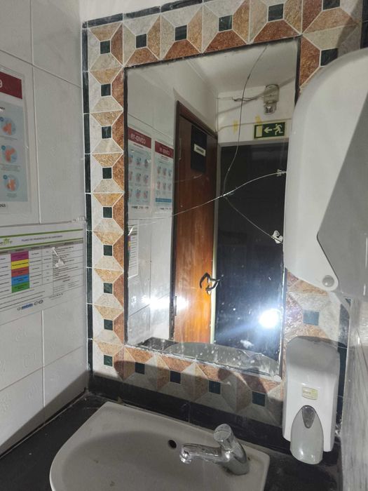 Loja para Venda no Cacém bem localizada com 75m2 em 2 pisos