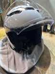 Kask Shoei z wewnętrznym intercomem Sena