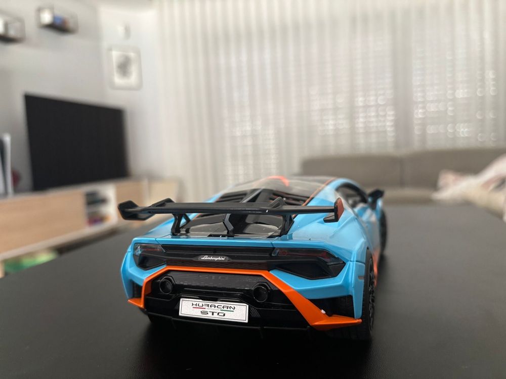 Lamborghini Huracan STO telecomandado escala 1:14