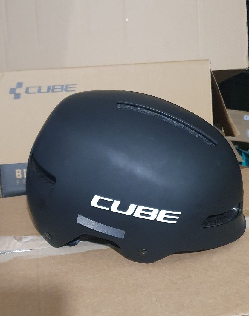 Cube dirt 2.0 kask rowerowy rozm M 52-57cm
