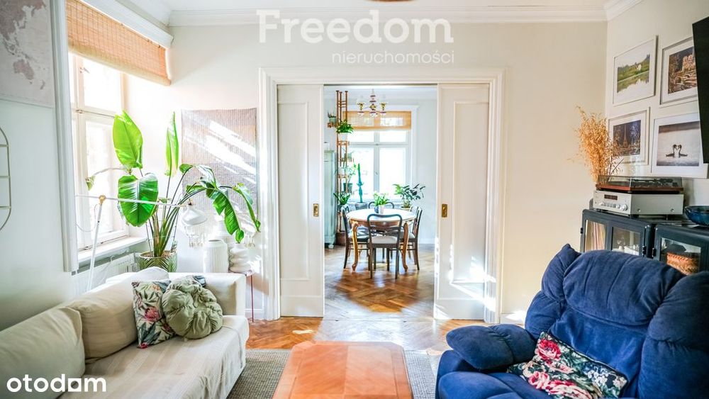 Połowa kamienicy po remoncie | Mazury Giżycko