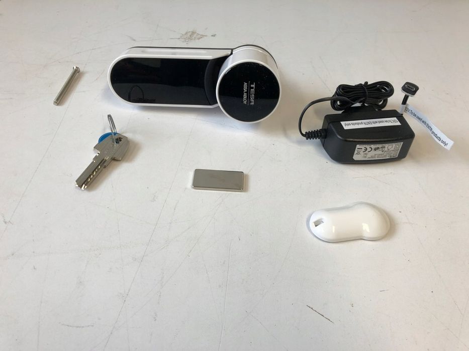 Умный замок MUL-T-LOCK ENTR белый (контроллер+тачпад) Mul-T-Lock 17393