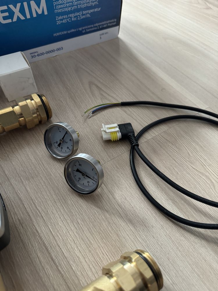 Zespół mieszający do ogrzewania podłogowego z pompą Grundfos, PHA-131.